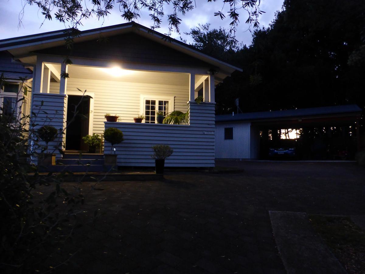 Bungalow On Bell Common Tauranga Eksteriør billede